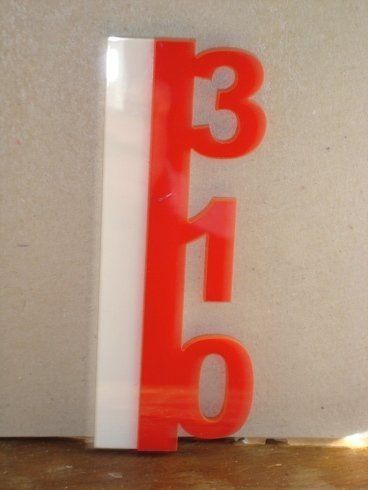 Numero in plexiglass - Incisoria Plasko Rimini