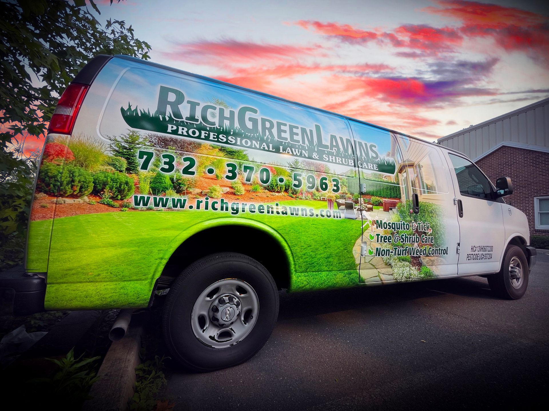 A van that has the word rich on it