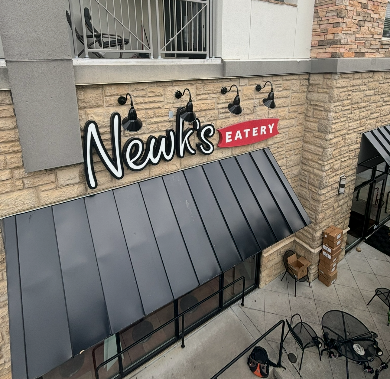 An aerial view of a newk 's eatery restaurant