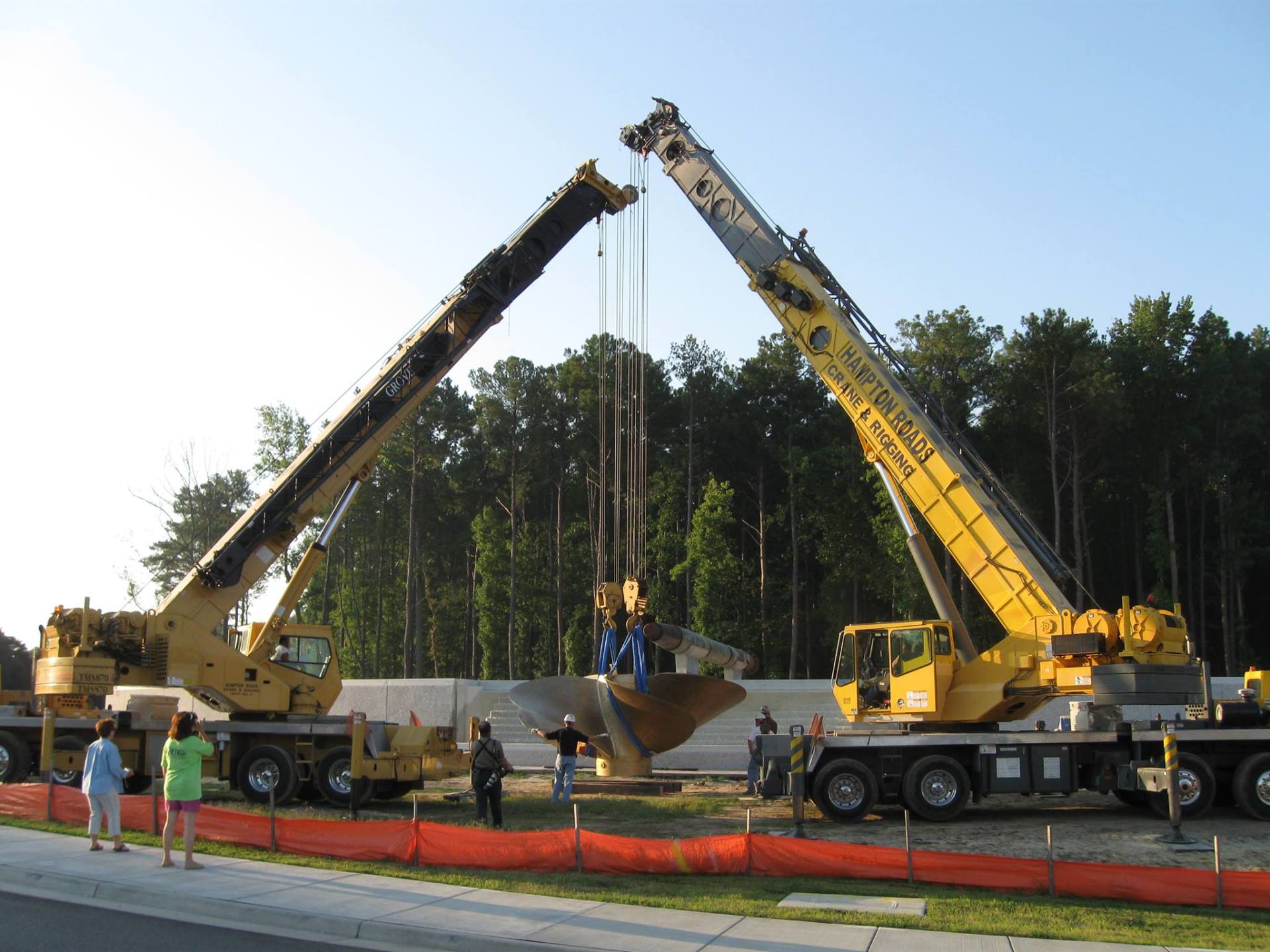 Crane Services | Newport News, VA | Hampton Roads Crane & Rigging Co