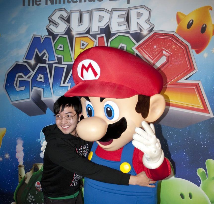 Most hugs by a mascot character - Super Mario Galaxy 2 sets world record      
