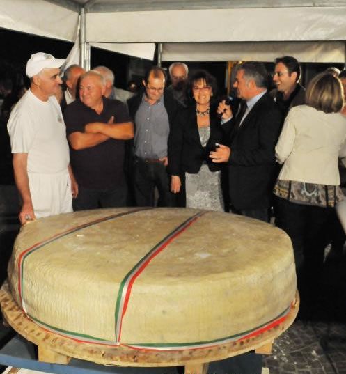 Largest goat cheese, world record set by Castel di Lama