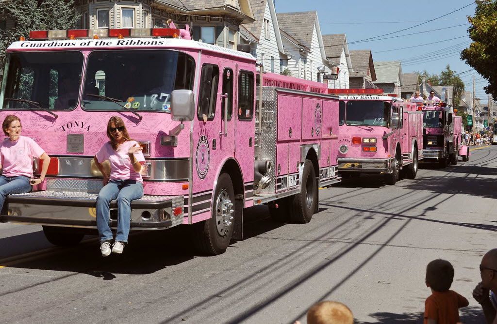 Largest Parade of Emergency Vehicles - Lookout Fire Co. Parade sets world record