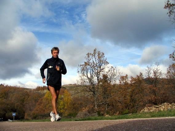 Longest distance run in 365 days - Serge Girard sets world record 