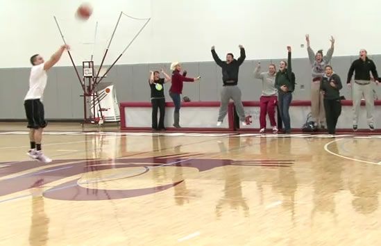 Most halfcourt shots made in one minute: Charlie Vernon sets world record (Video)