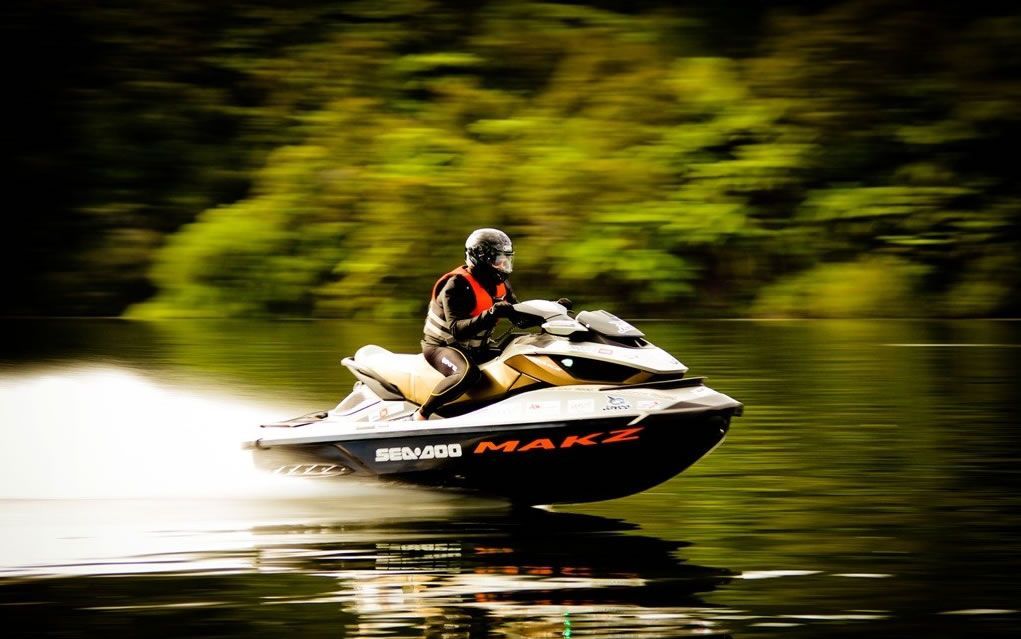 Longest distance covered on a jetski in 24 hours: Jeremy Burfoot sets world record (Video)