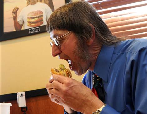 Most Big Macs eaten: Don Gorske sets world record (Video)