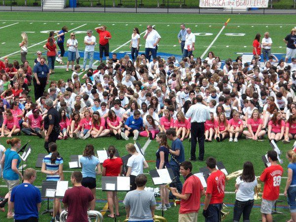 Most people whistling simultaneously: Nazareth students sets world record