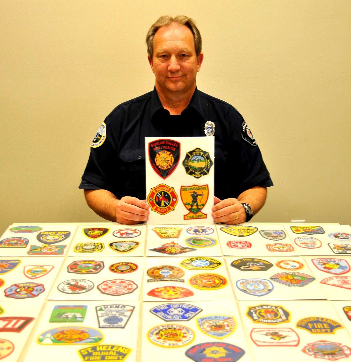 Largest collection of fire patches: Bob Brooks sets world record (Video)