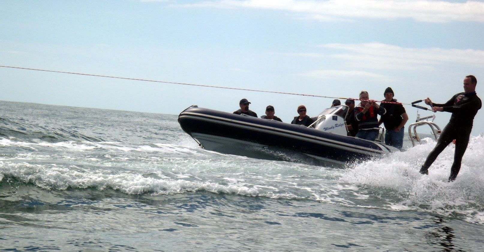astest crossing of the Irish Sea on wakeboards: Irish cops set world record (Video)
