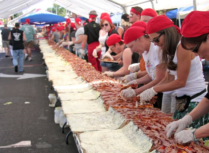  Largest BLT Sandwich: Iron Barley set world record (HD Video)