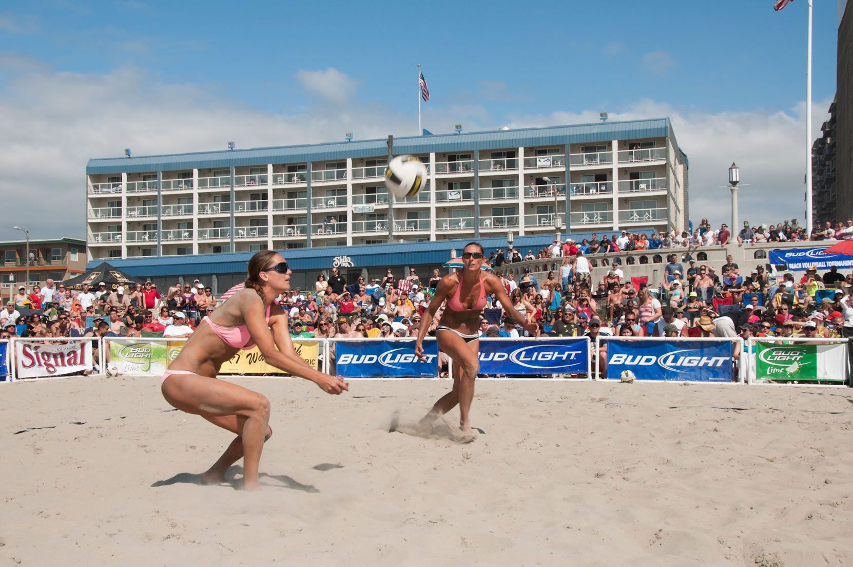 Largest Beach Volleyball Tournament: Seaside sets world record
