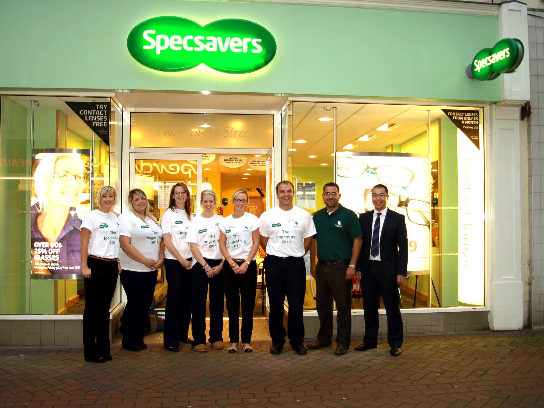  Longest Day at the Optician: Teignmouth Specsavers sets world record 