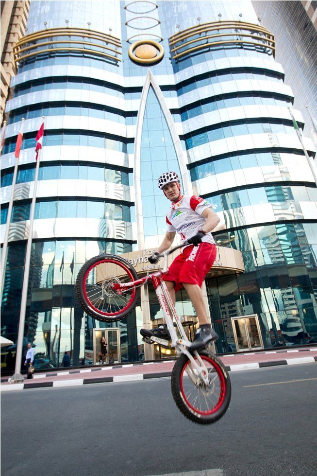 Most steps climbed by bicycle: Krystian Herba sets world record (HD Video) 