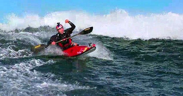 Biggest ocean wave surfed in a kayak: Tao Berman sets world record (Video) 
