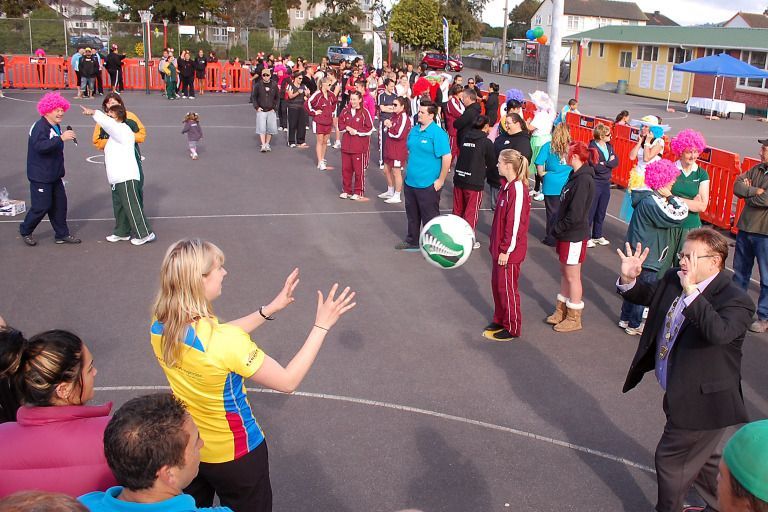 Most Consecutive Netball Passes: New Zealand sets world record (Video) 