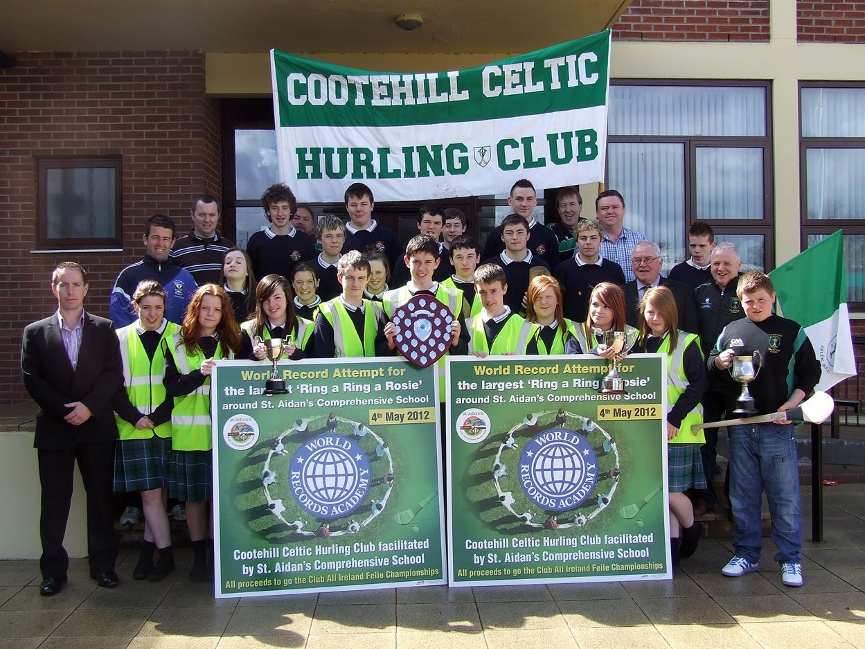 Largest Ring a Ring O' Rosie: Irish school students breaks world record (PICS & Video) 