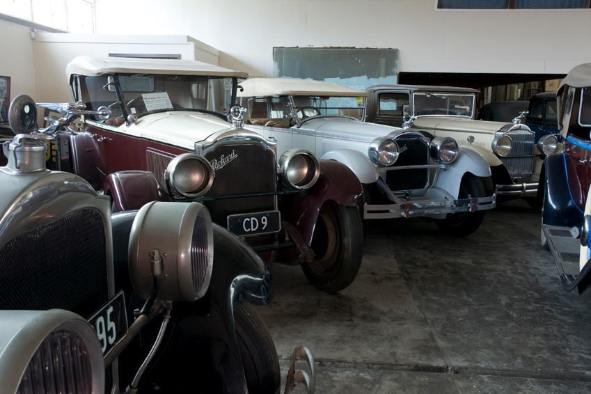 Largest private collection of Packards: New Zealand museum sets world record
