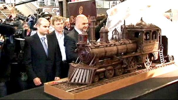 Longest chocolate structure: Chocolate train sets world record (VIDEO) 
