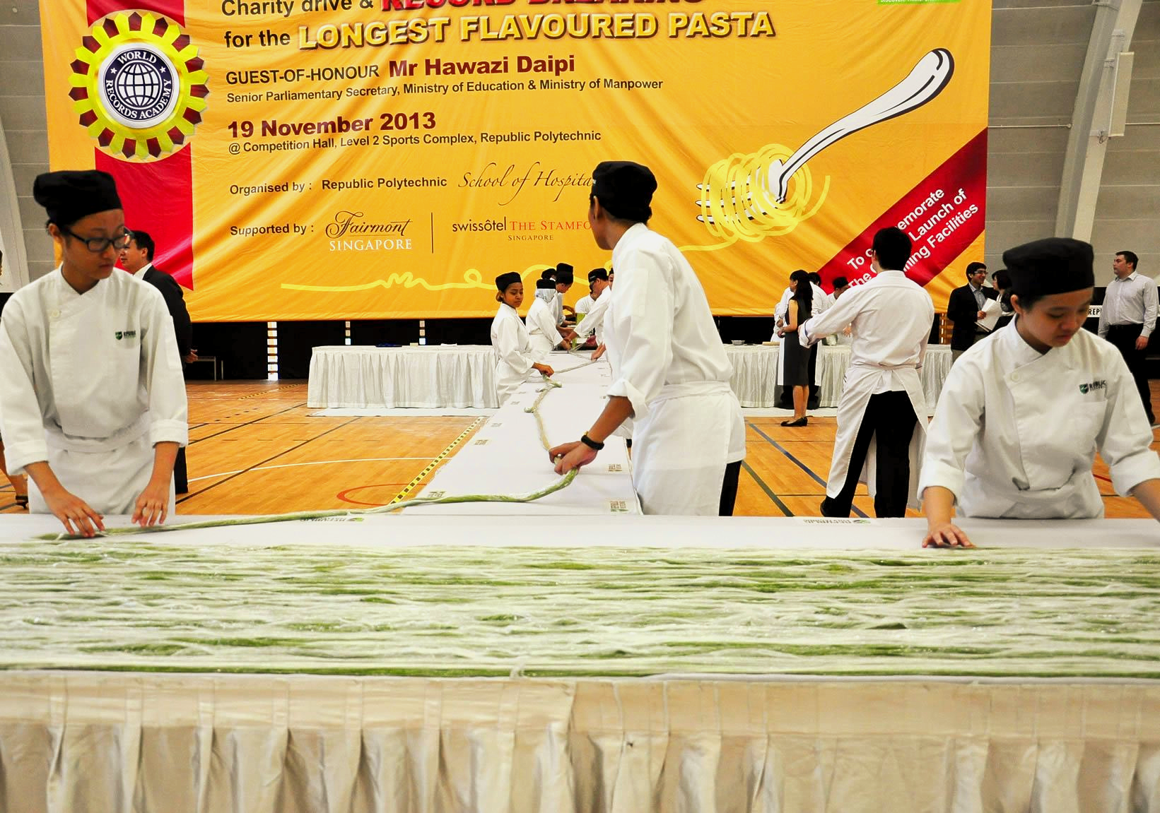 Longest Flavoured Pasta: Singapore sets world record record (VIDEO)