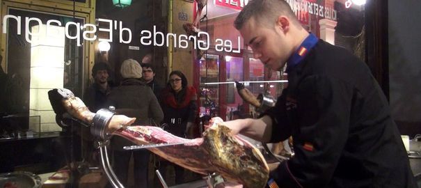 Longest marathon slicing meat: Noe Bonillo breaks Guinness World Records' record (VIDEO) 