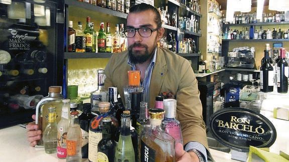 Most varieties of gin commercially available: Spanish bar breaks Guinness World Records' record 