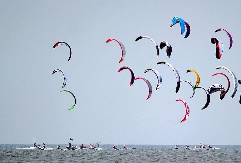  Largest parade of kitesurfers: Spain breaks Guinness World Records' record (VIDEO) 