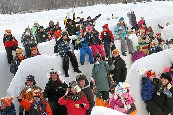 Largest snow maze: Fort William Historical Park breaks Guinness World Records record (VIDEO) 