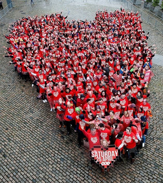  Largest human Love Heart: Dublin sets world record (VIDEO) 