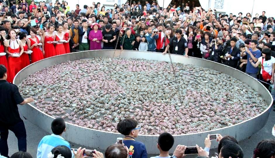 Largest crab steamer pot: Chinese City breaks Guinness World Records record (VIDEO) 