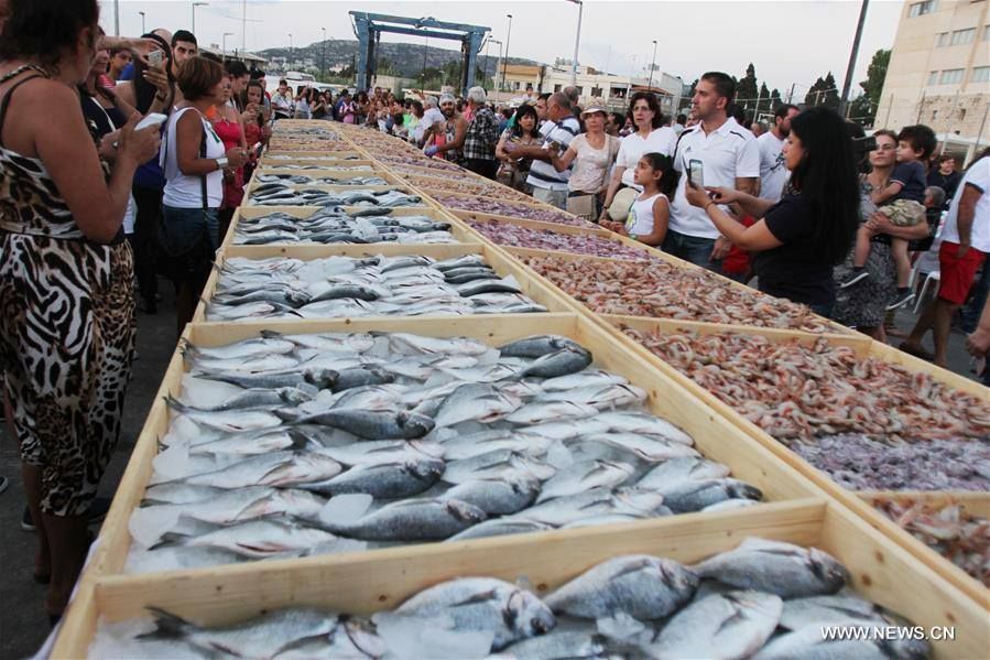Largest seafood display: Lebanon