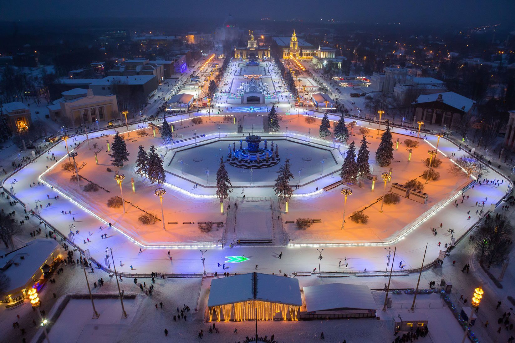 Largest mobile skating rink: Moscow sets world record (VIDEO)