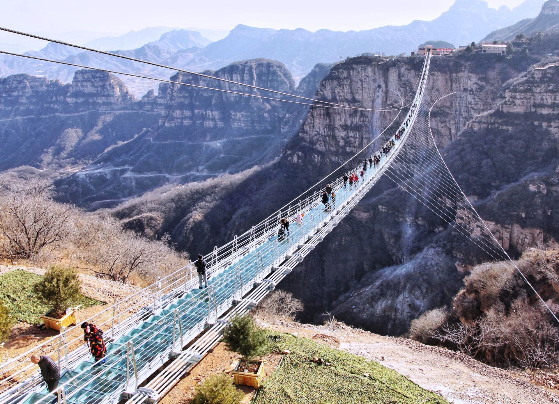 Longest glass bridge: world record set in China (VIDEO) 