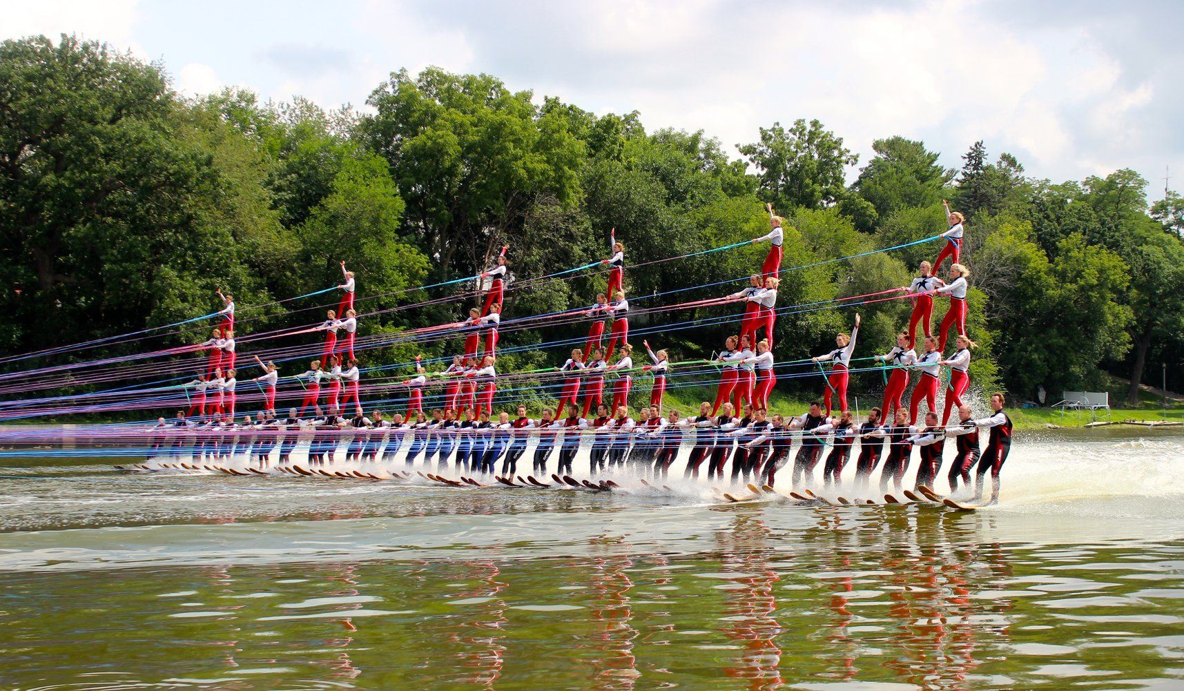 Largest human water skiing pyramid formation: world record set in Wisconsin