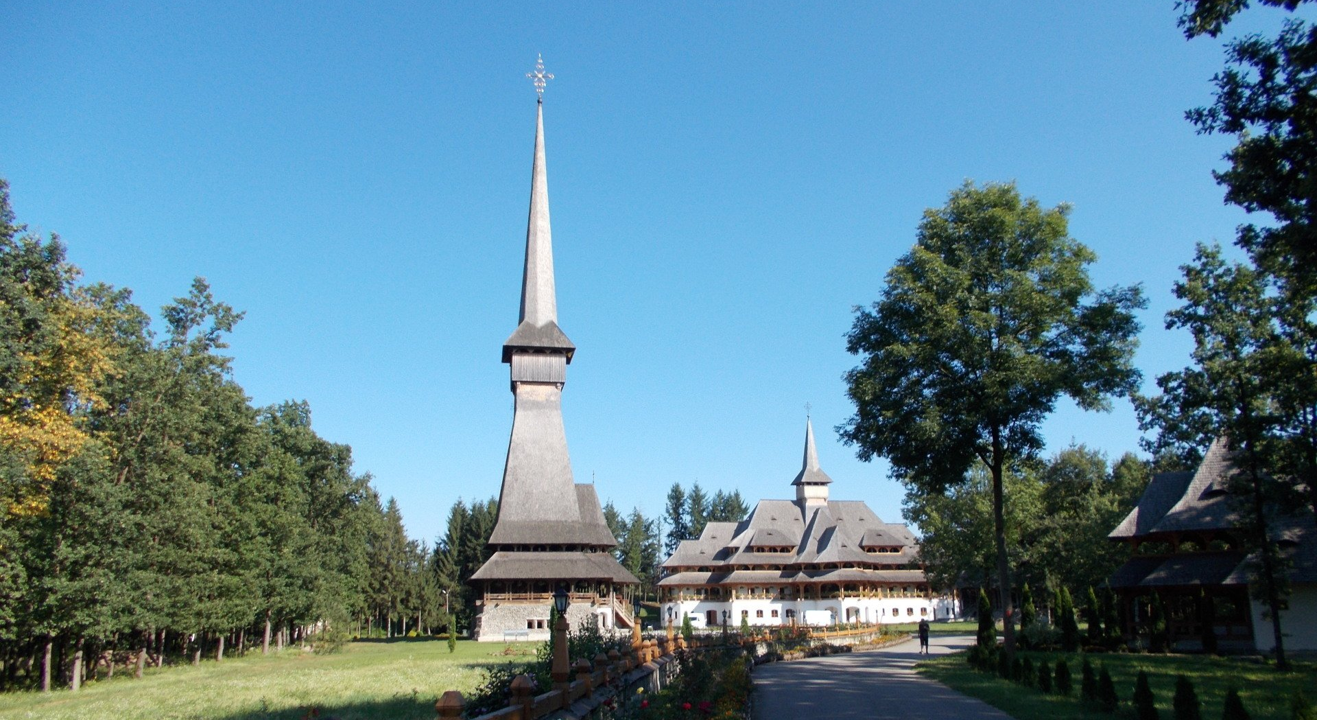 
World's tallest wooden church: Sapanta - Peri Monastery