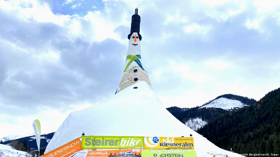 World's Tallest Snowman