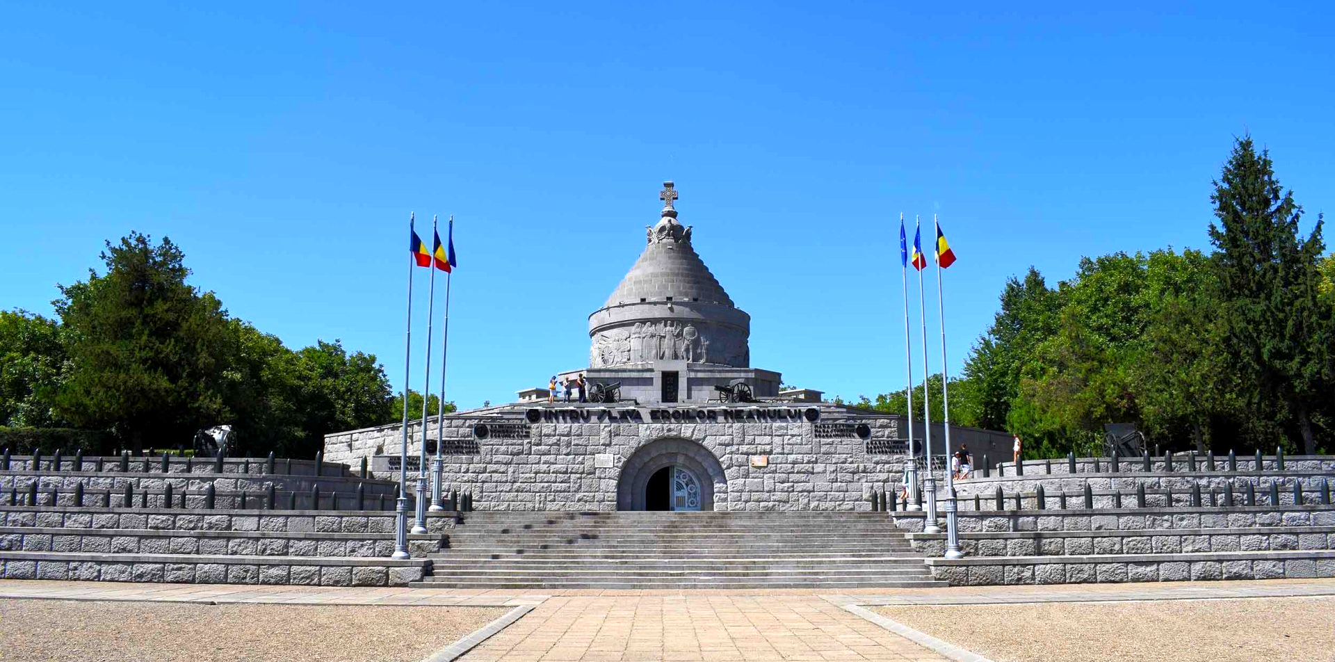 Largest World War One Mausoleum: The Mausoleum of Mărășești set world record