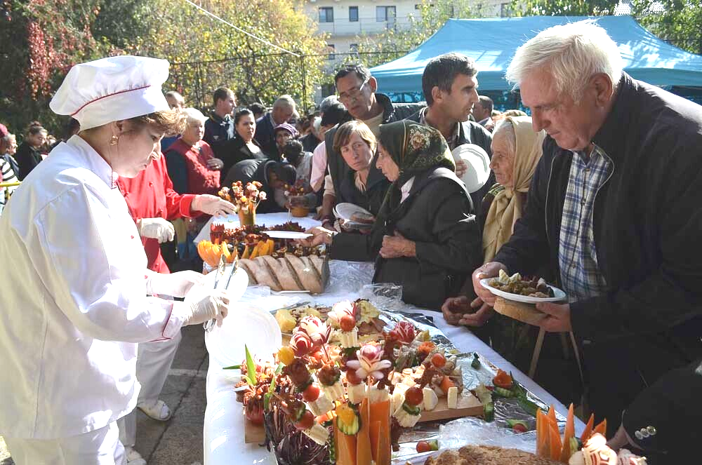 World's largest serving of cabbage rolls, world record in Iasi, Romania World's largest serving of cabbage rolls, world record in Iasi, Romania