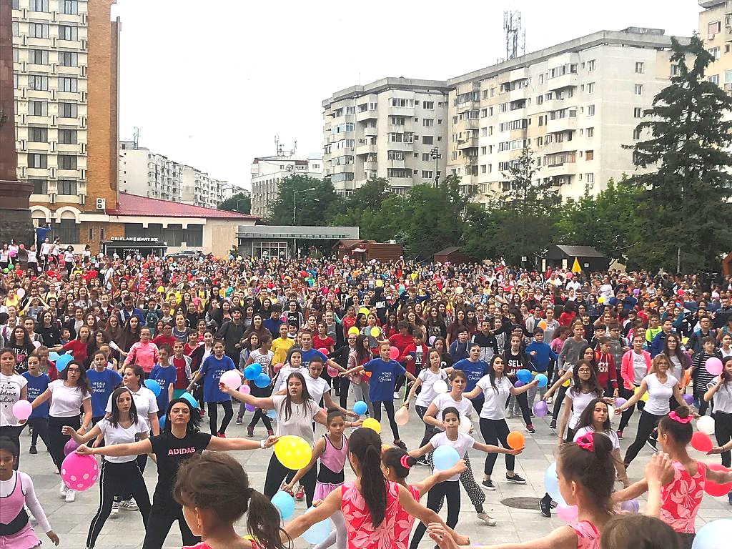 Largest Workout Flashmob: world record set by Romanian schoolchildren