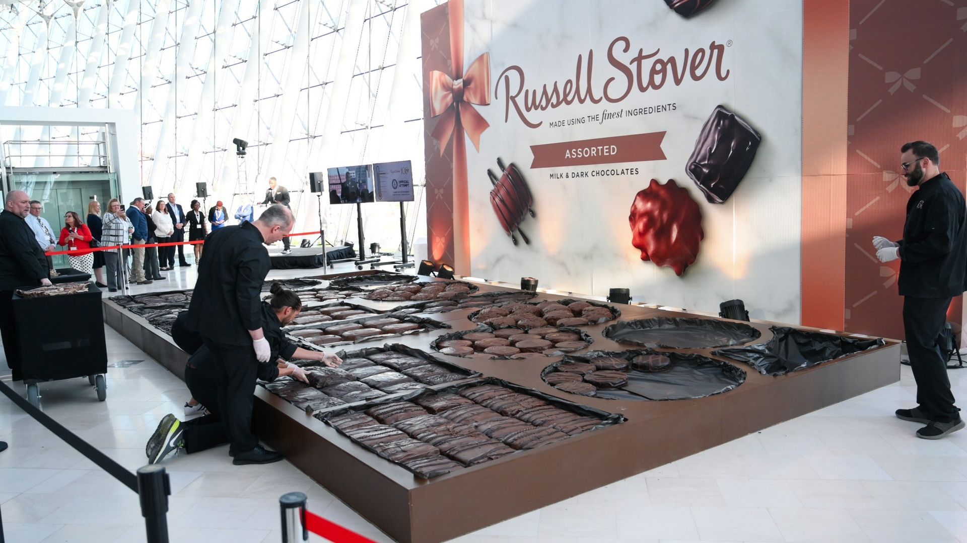 World's Largest Box of Chocolates, world record in Kansas City, Missouri