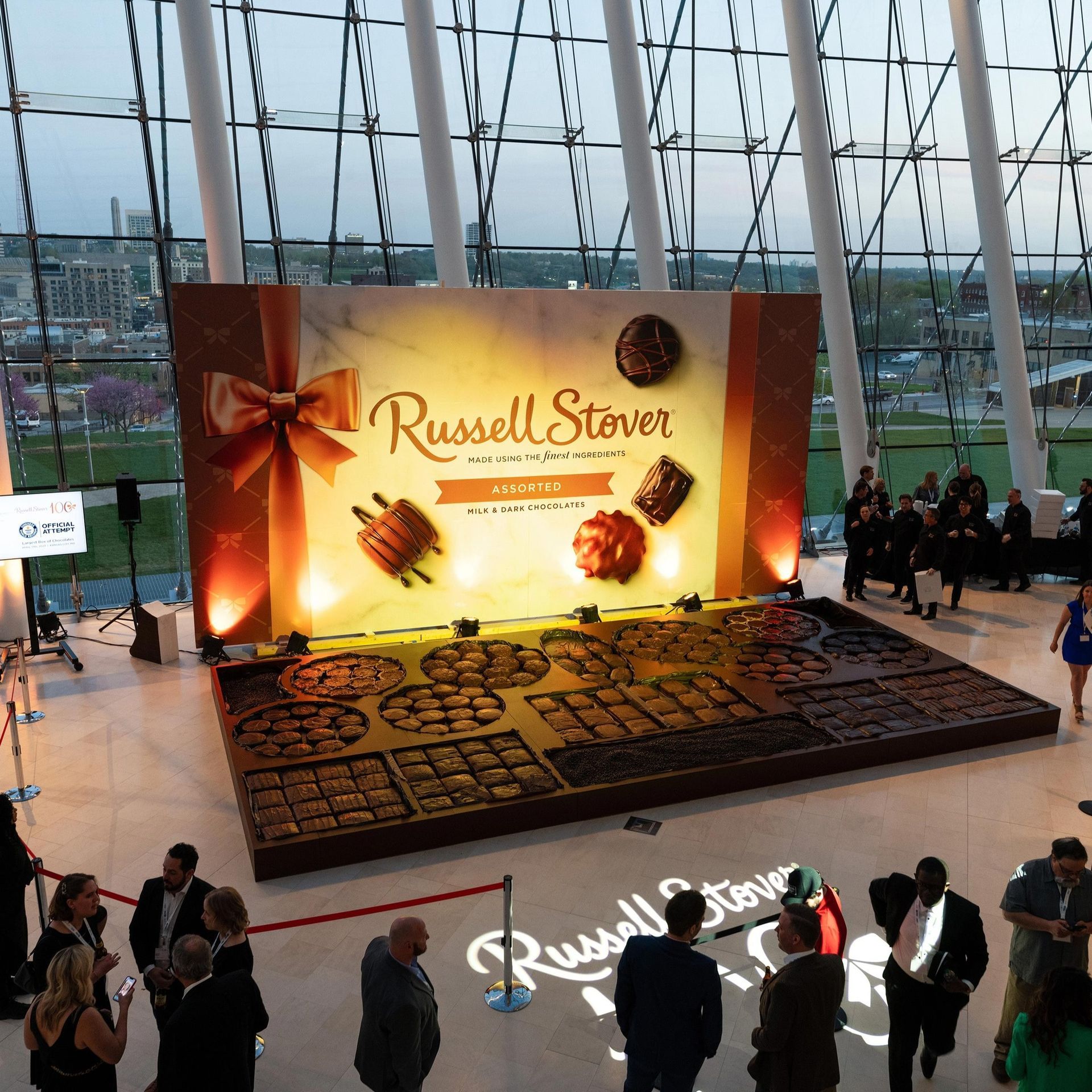 World's Largest Box of Chocolates, world record in Kansas City, Missouri