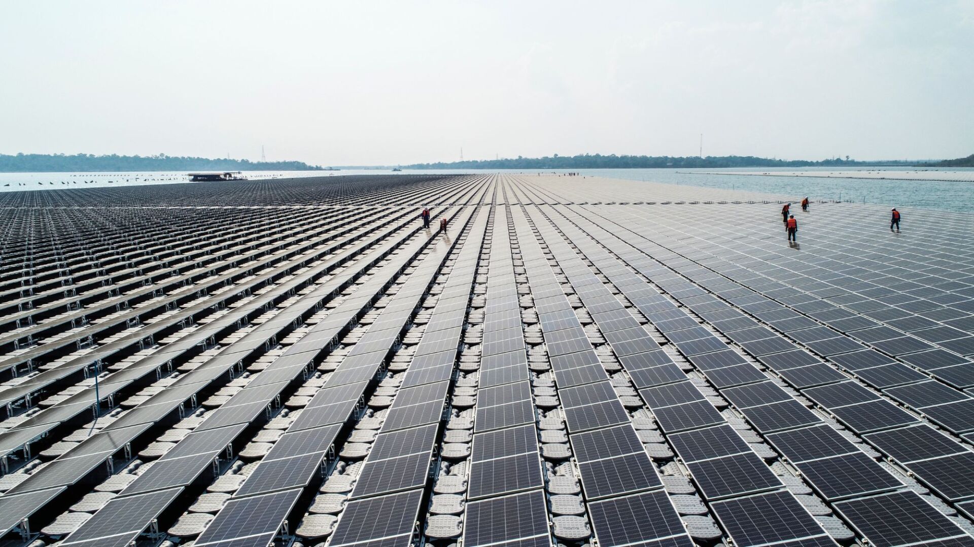 Largest hydro-floating solar hybrid system: Thailand world record
