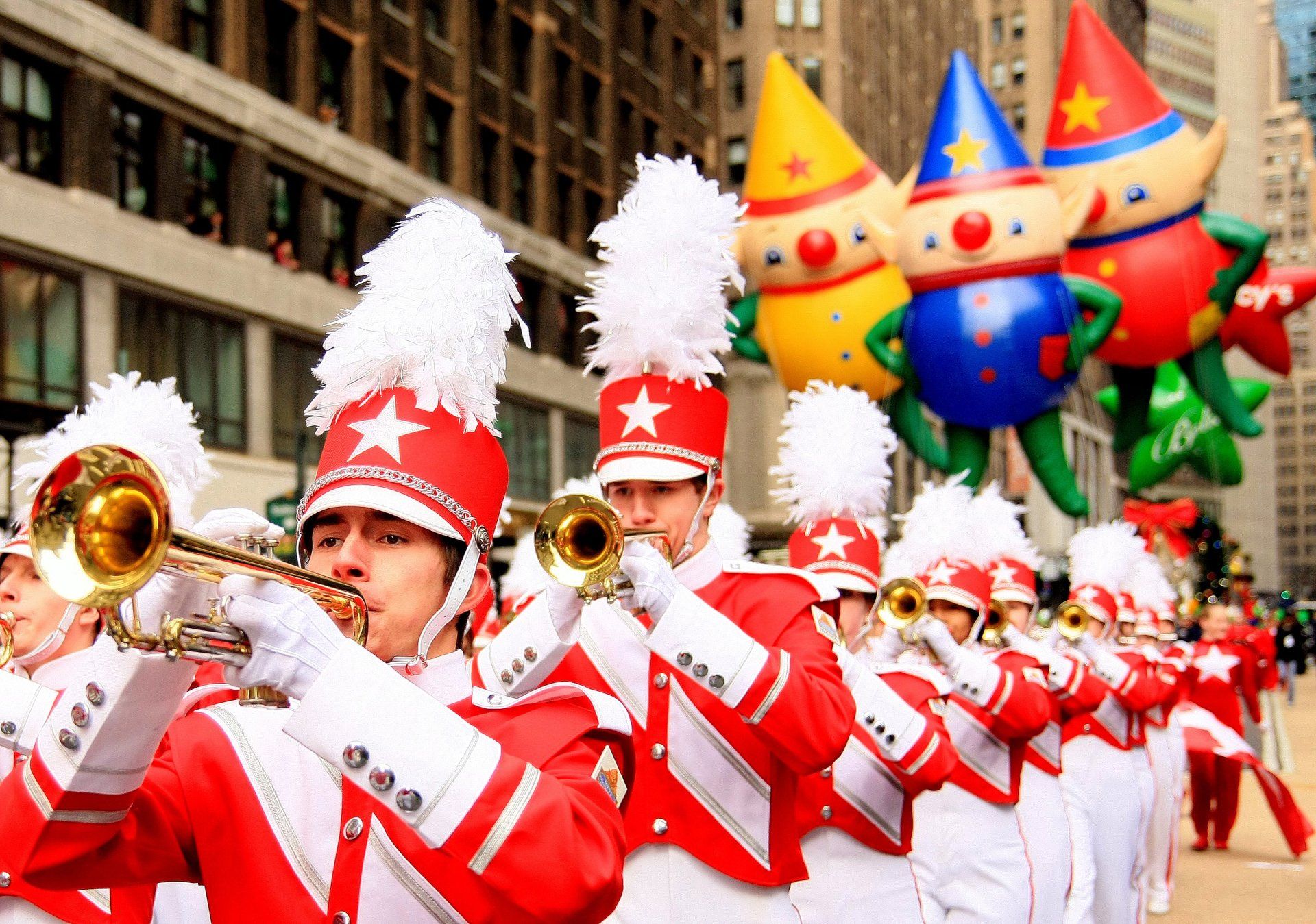 (1) Largest Thanksgiving Day Parade: Macy's Thanksgiving Day Parade sets world record Largest Thanksgiving Day Parade: Macy's Thanksgiving Day Parade sets world record By