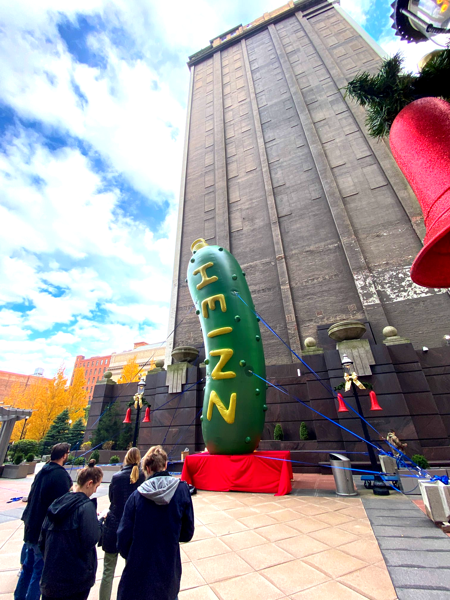 Largest Pickle Ornament: Pittsburgh's Pickle balloon sets world record