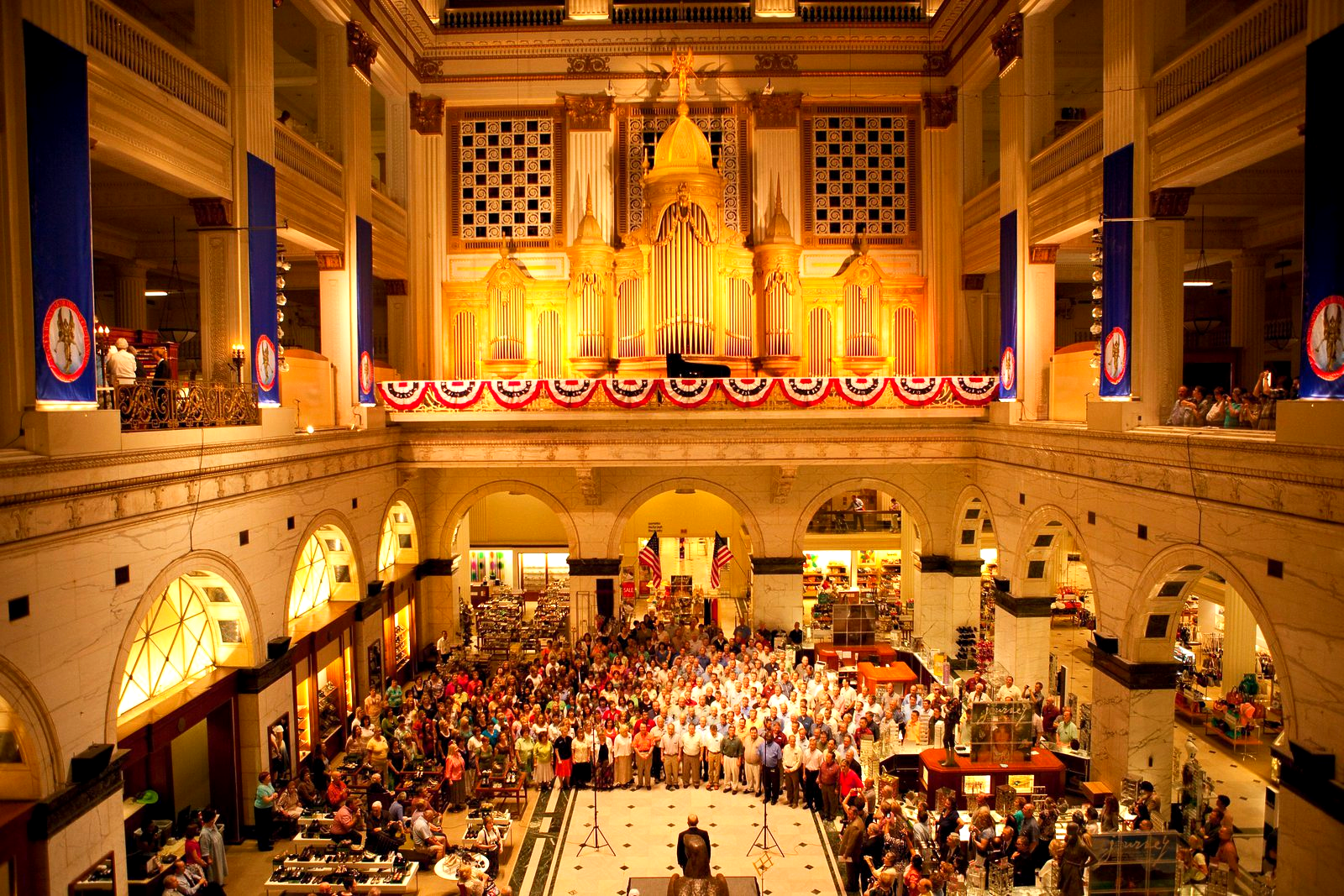 World's largest operating pipe organ: Philadelphia’s Wanamaker Organ sets world record