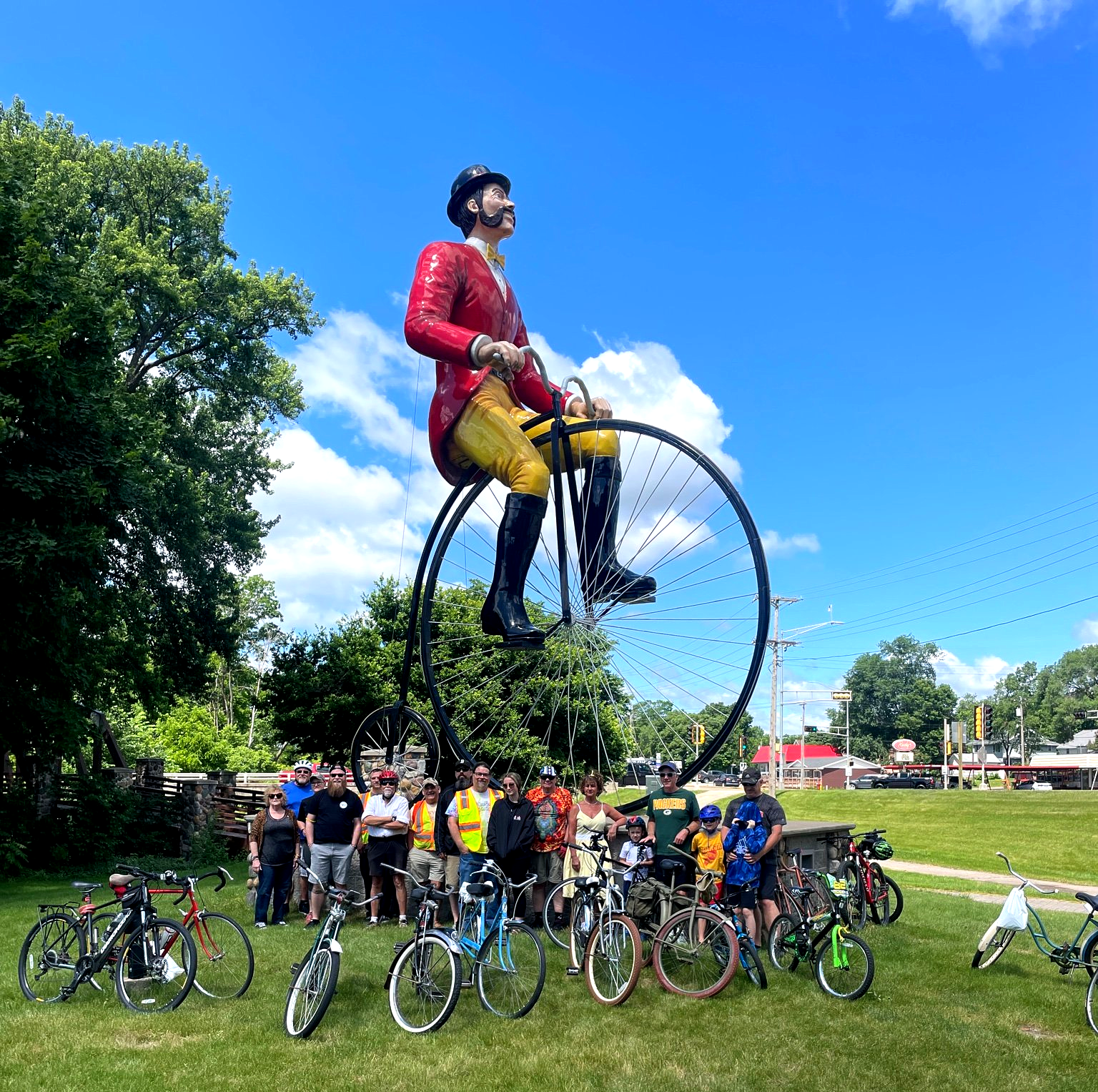 World's Largest Bicyclist: world record set in Sparta, Wisconsin