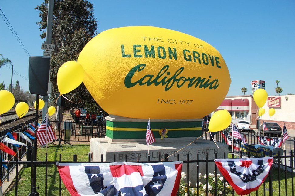 World's Largest Lemon Sculpture: world record set in Lemon Grove, California