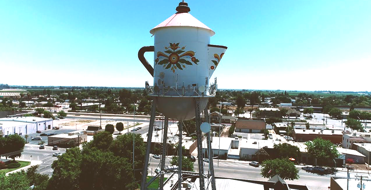 World's largest Swedish coffee pot: world record set in Kingsburg, California