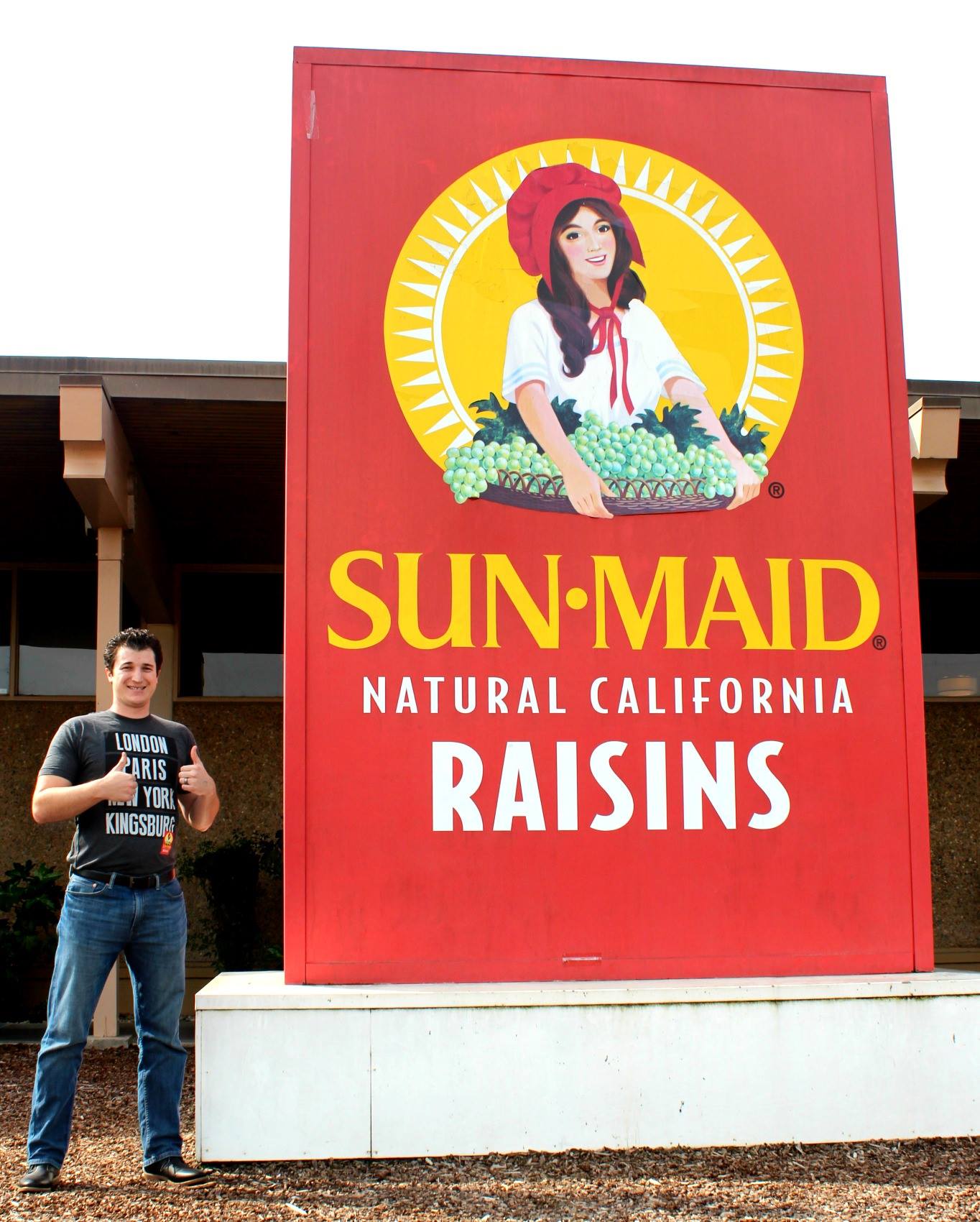 World's Largest Box of Raisins: world record set in Kingsburg, California