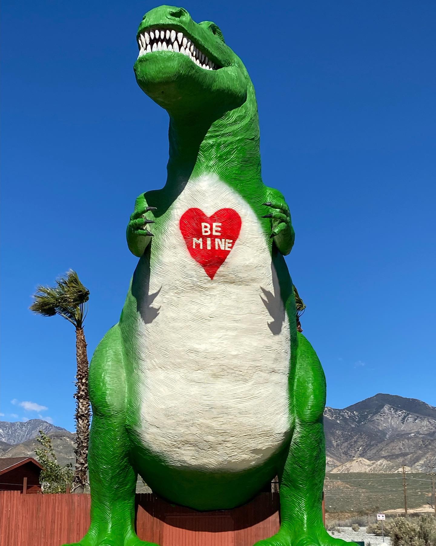 World's Biggest Dinosaurs Sculptures: world record set by the Cabazon Dinosaurs